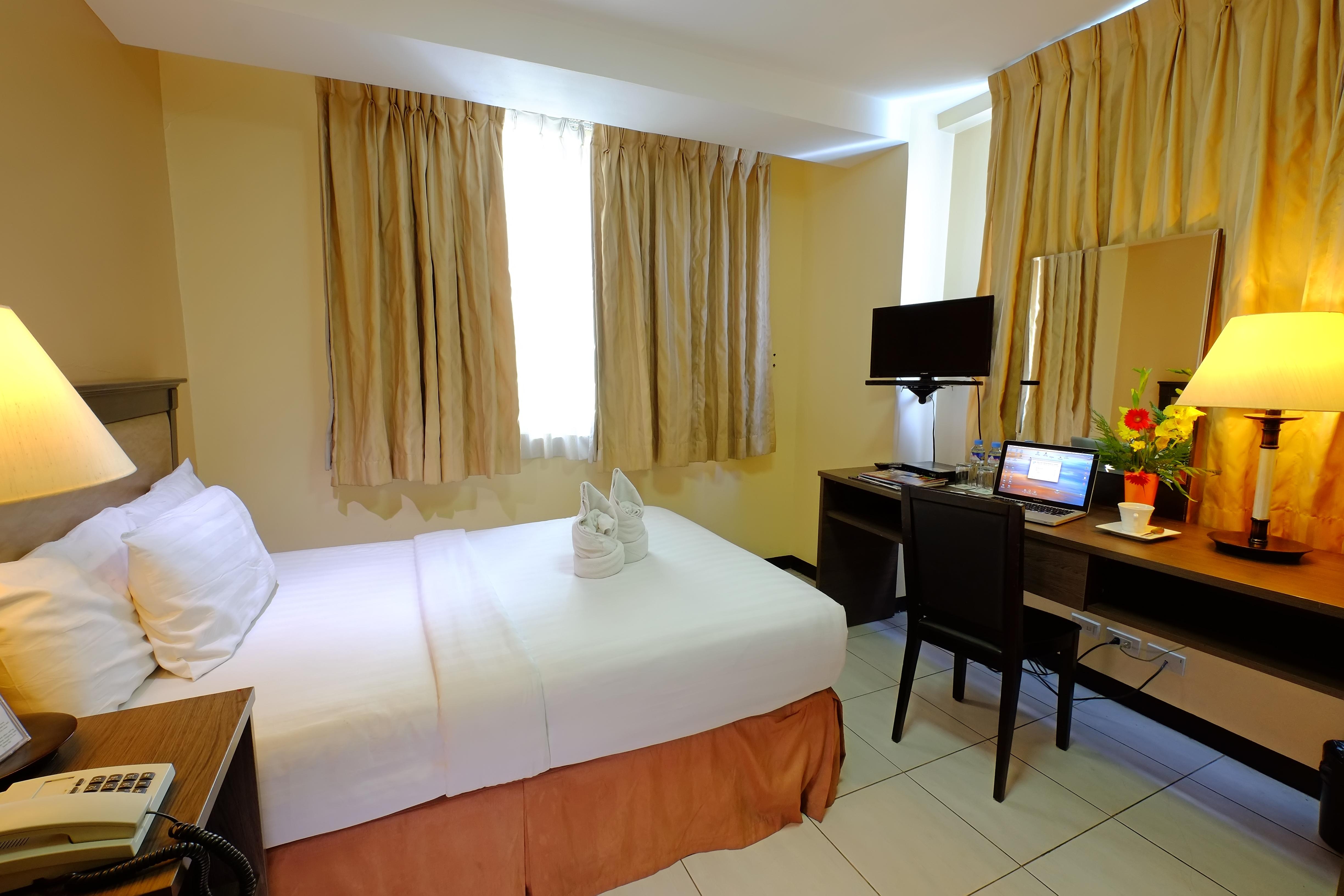 Oyo 187 The Maxwell Hotel Cebu Exterior foto